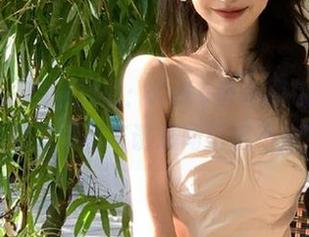 尤物馆 – 制服风波：Kely香香图包合集，让你在纯真与诱惑间徘徊不定！
