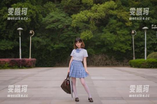 尤物馆-孟狐狸FoxYini 尤物馆 - 孟狐狸FoxYini打造的浴室写真,图包展示了什么是真正的视觉盛宴!