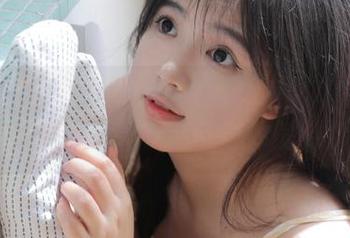 尤物馆 – 潘琳琳ber的精彩瑜伽私拍写真，邀你共享心灵与身体的对话