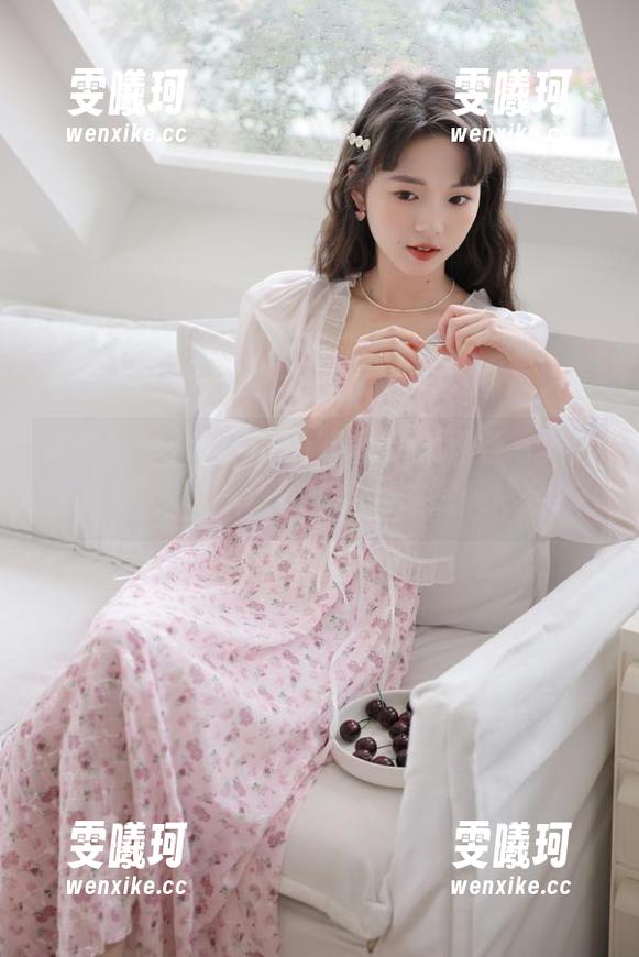 尤蜜荟-Carol周妍希 尤蜜荟 - 惊艳!Carol周妍希黑色写真套图,展现女孩甜美与酷炫的完美结合!