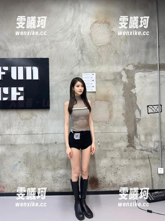 尤蜜荟-Lucky沈欢欣 尤蜜荟 - Lucky沈欢欣姐姐的静谧写真,感受每张美图背后的情感