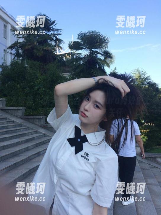 尤蜜荟-laura阿姣 尤蜜荟 - 精美壁纸合集:laura阿姣护士写真带你感受温暖与关怀
