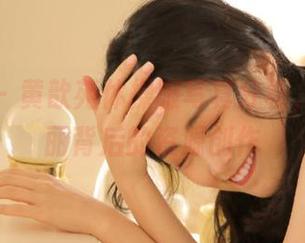 尤蜜荟 – 黄歆苑体操服写真分析，揭秘美丽背后的资源创作