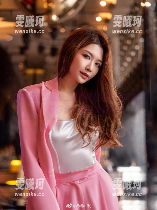 希希_啾 原图漂流:希希_啾晨风红色内衣写真合集,带你步入她的梦幻世界