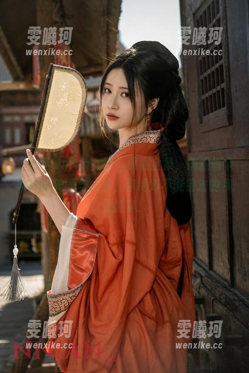 年年Nnian “年年Nnian女警”原图全集,捕捉每个瞬间的美丽与力量,你绝对不能错过的视觉盛宴!
