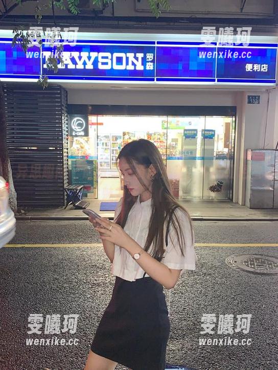 异思趣向 - 最新写真资源来袭，小九红色蜜桃魅力无限（上）
