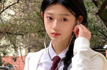 微密圈 – 张思允nice水手服高清图册，展现她的清新气质与无限魅力