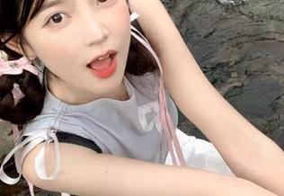微密圈 – 张思允nice三亚内衣图包，没有任何保留的合集，尽情享受她的时尚魅力与自信风采！
