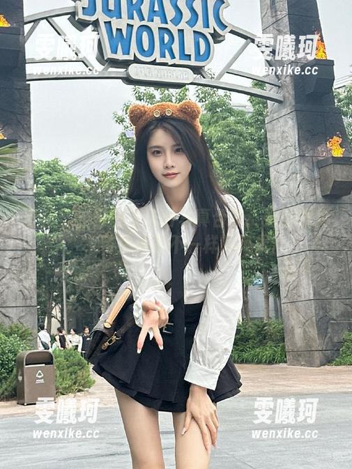影私荟-吉雅子 影私荟 - 吉雅子天台写真合集:她的视角,带你体验不一样的风景