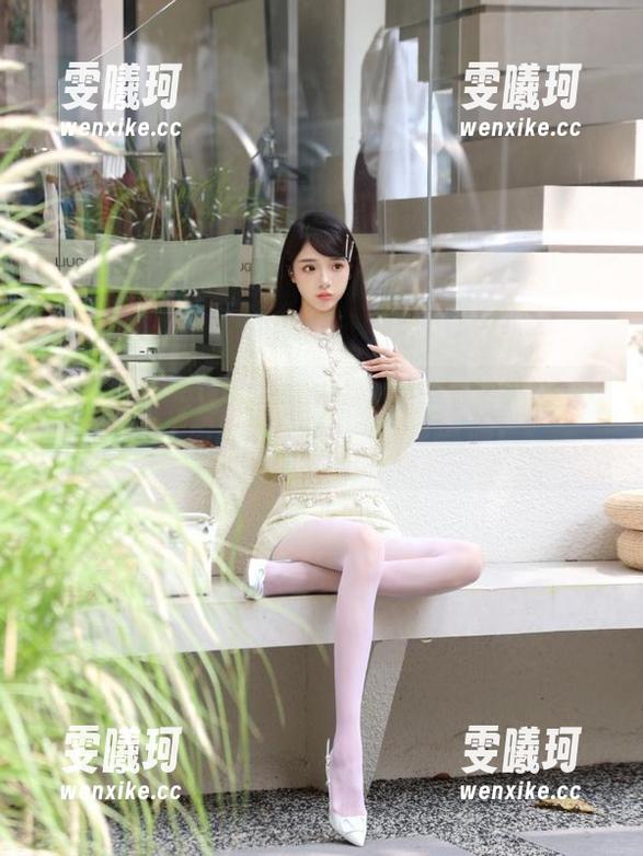 影私荟-白微Sera 影私荟 - 免费分享白微Sera白衬衫图集,让你的时尚灵感瞬间爆棚!