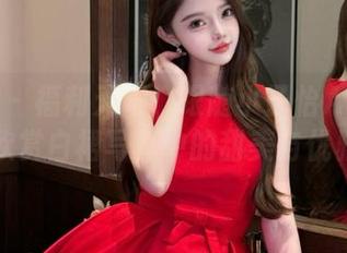 御女郎 – 福利无限！跟随小子怡Alice一起欣赏白裙写真中的甜美与优雅。