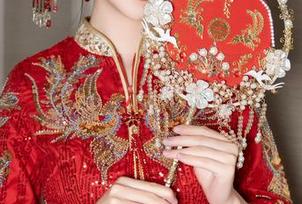 抖娘利世与不呆猫牛奶的写真合集：温暖与可爱的完美融合