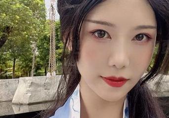 惊艳登场！抖娘利世牛仔裤写真免费原图，带给你视觉盛宴