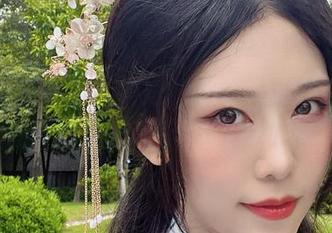 不只视觉享受！抖娘利世的‘玉藻前舞娘’写真集原图带你领略舞动人生！