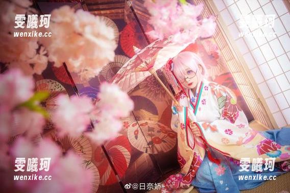 一起观看日奈娇的写真魅力，尽享《下江小春JK》的原图美感
