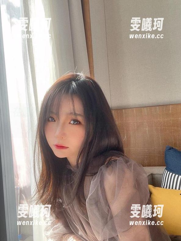 是青水 在是青水的cos图集中,科技魅魔带来无限幻想与惊艳大片!