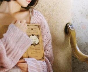 微密圈 – 精致优雅：果儿Victoria皮衣写真美图合集，让你赞不绝口