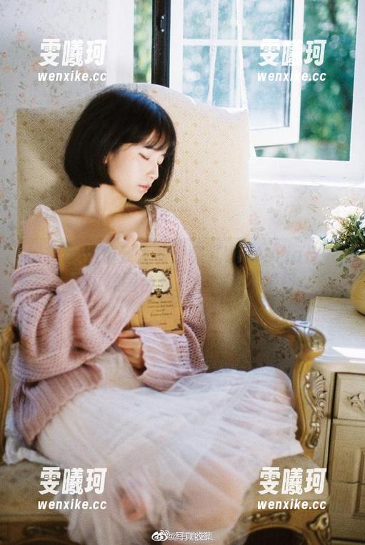 果儿Victoria 微密圈 - 精致优雅:果儿Victoria皮衣写真美图合集,让你赞不绝口