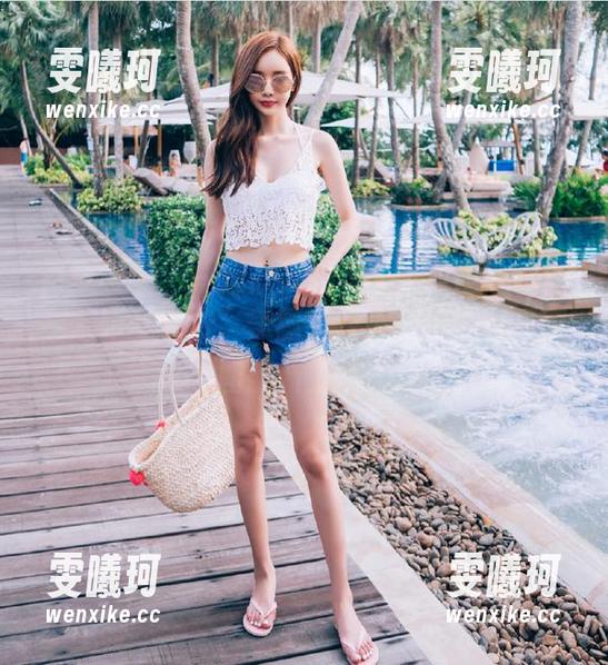 森萝财团-吸吸 森萝财团 - 一起欣赏吸吸的露背毛衣与油亮咖啡丝“绫”美图,令人惊艳的写真套图全新上线!