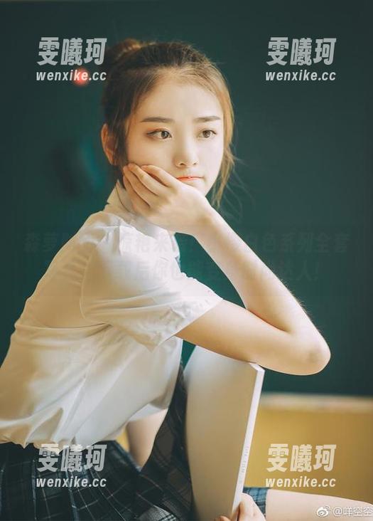 森萝财团 - 惊艳来袭！小樱白色系列全套写真，下载后你也能变身时尚达人！