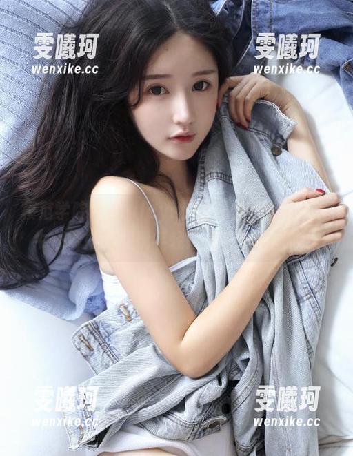 模范学院 - Baileys香儿最新作品欣赏：牛仔裤如何展现年轻活力与个性风采？
