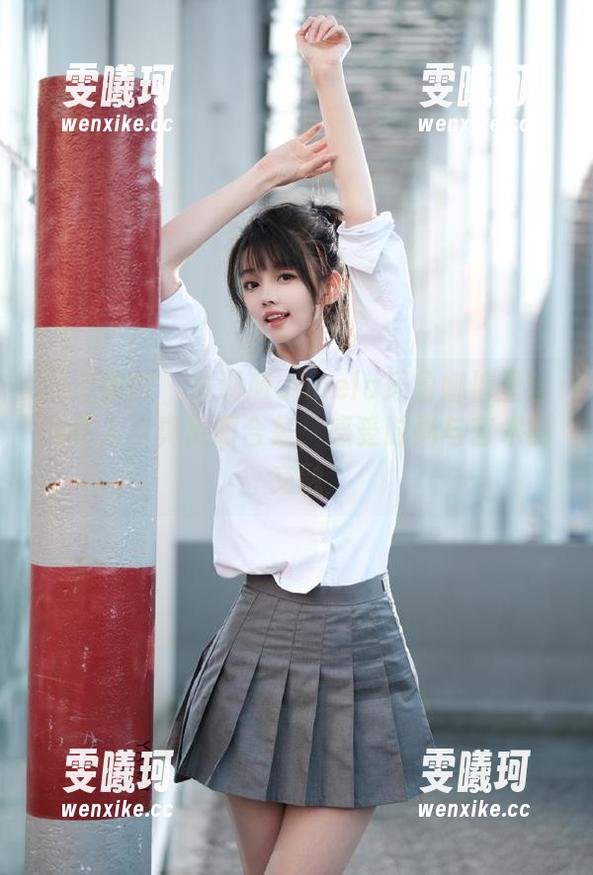 模范学院-Manuela玛鲁娜 模范学院 - 发现Manuela玛鲁娜裤里丝的私人写真资源合集,感受时尚与艺术的交融