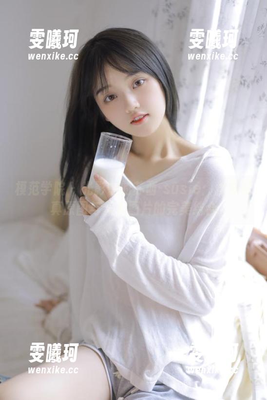 模范学院-苏西-susie 模范学院 - 光影中的苏西-susie:丝袜写真原图与诱人图片的完美结合