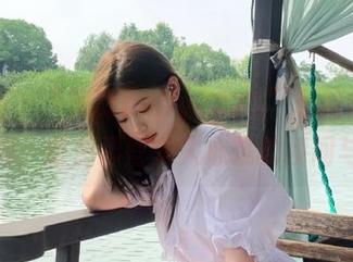 微密圈 – “海豚baby2023”私拍作品全景回顾：重温那些令人心跳的瞬间与情感