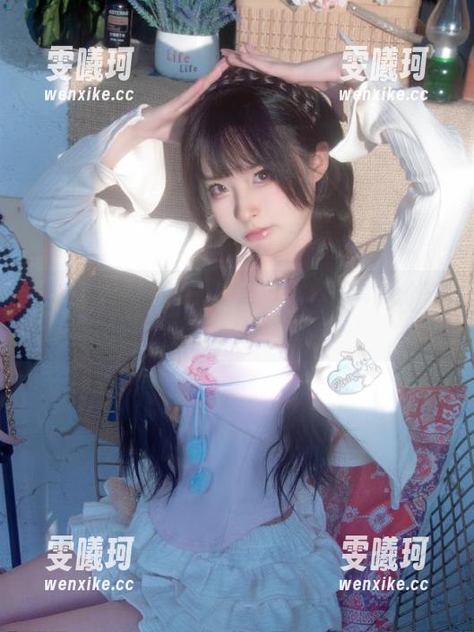 清水由乃 一起欣赏清水由乃的圣诞曲奇写真,分享节日的温馨瞬间