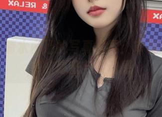 漫步在清水由乃的写真世界：审视她美图中的秘密与灵动感