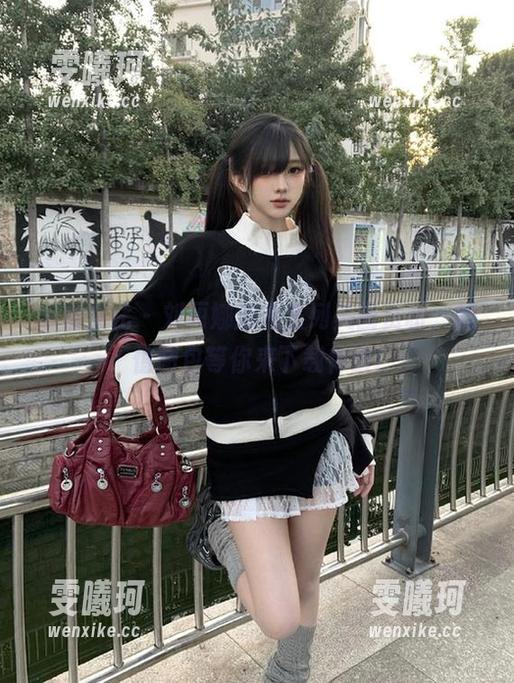 激萌文化-刘丽娜 激萌文化 - 刘丽娜泳池系列美图赏析,超值图包等你来下载体验!