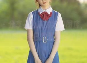 爱蜜社 – 分享石心琪的纯白图库，让我们一起感受冬日的温暖与宁静！