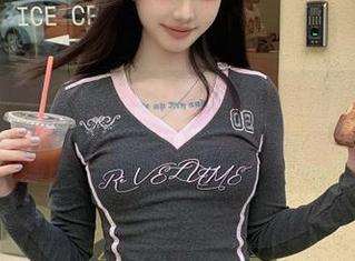 爱蜜社 – 在逗逗doudou的黑白定制图集里，发现简单生活中的无限可能