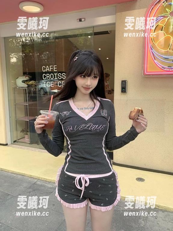 爱蜜社-逗逗doudou 爱蜜社 - 在逗逗doudou的黑白定制图集里,发现简单生活中的无限可能