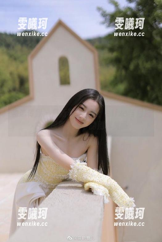 物恋传媒-elise 物恋传媒 - 最新写真合集:elise与月独白,探索月光下的别样美丽