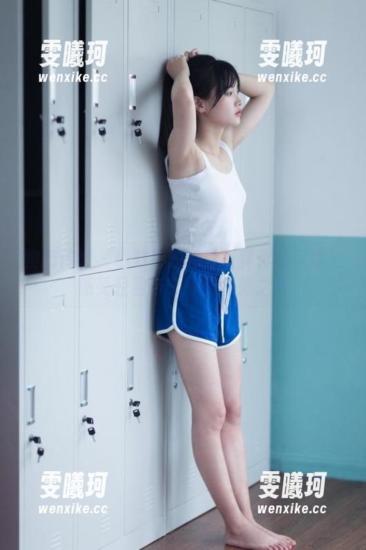 物恋传媒-小竹 物恋传媒 - 小竹白的色彩写真作品下载:感受轻盈与宁静的心灵之旅