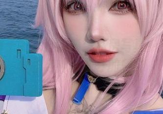 狐洛洛子的深蓝魅魔：私房写真中展现的优雅与神秘并存的魅力