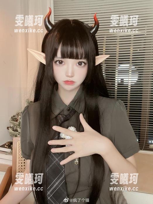 疯猫ss 疯猫ss裸足写真集免费上线,立即下载与这位博主共舞于光影之间!