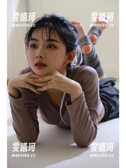 白金Saki 细腻与力量交融,白金Saki护士图集分享让你领略不同的人生风景