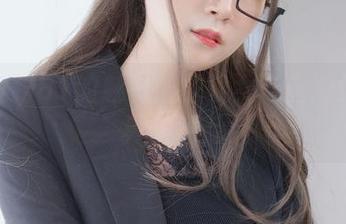 分享白银81的魅力：探索女场浴池作品的真实感受