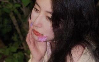 白银81黑白写真套图：解锁不一样的性感与神秘感受