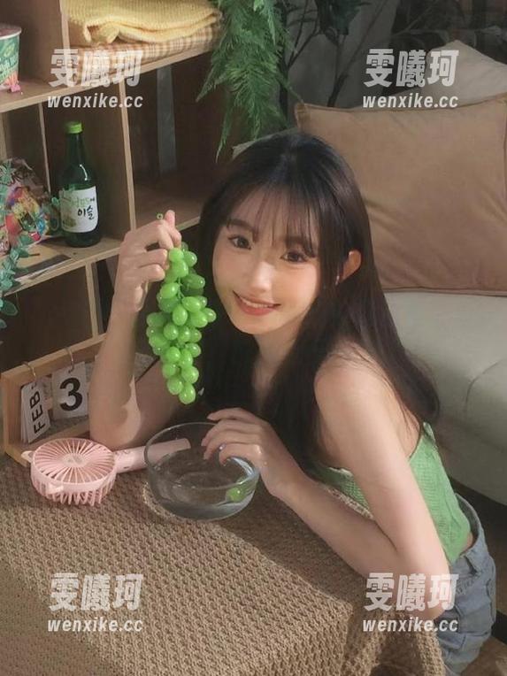 白龙猫女 微密圈 - 梦幻海岸:白龙猫女海边写真精选合集,感受夏日气息