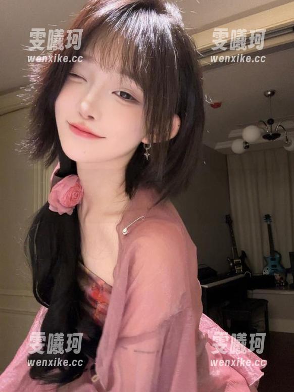 白龙猫女 微密圈 - 白龙猫女吊带作品图库:分享那些瞬间的美丽与自信