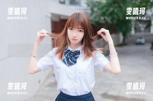 祖木子倾情呈现：黑丝学妹的午后阳光cos图片合集