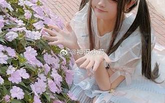 解锁神沢永莉私拍图包，前开卫衣黑丝牛仔裤散发独特性感