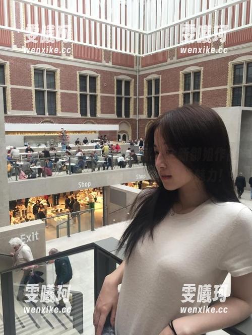 禅雨儿Lynne 微密圈 - 禅雨儿Lynne献上全新御姐作品更新,让我们一起品味她的独特魅力!