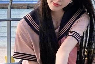 秀人网 – 静谧时光中的Elise谭晓彤，甜美自拍写真壁纸让你瞬间心动