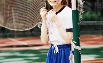 秀人网 – 拥抱夏日：e宝小野猫白裙私拍图包，带你领略清新自然的风格
