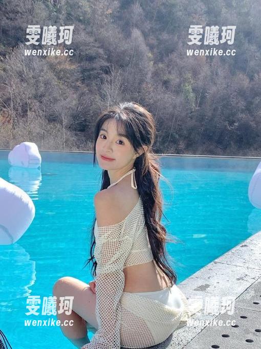 秀人网-lucky咏丹 秀人网 - lucky咏丹写真作品图库:揭示透明背后的情感世界