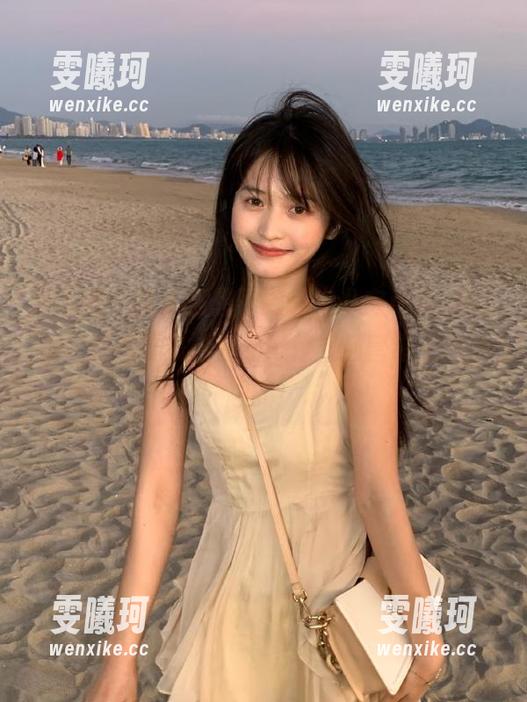 秀人网-八宝icey 秀人网 - 让人意想不到的“八宝icey办公室”照片合集,看看她是如何营造工作乐趣的!